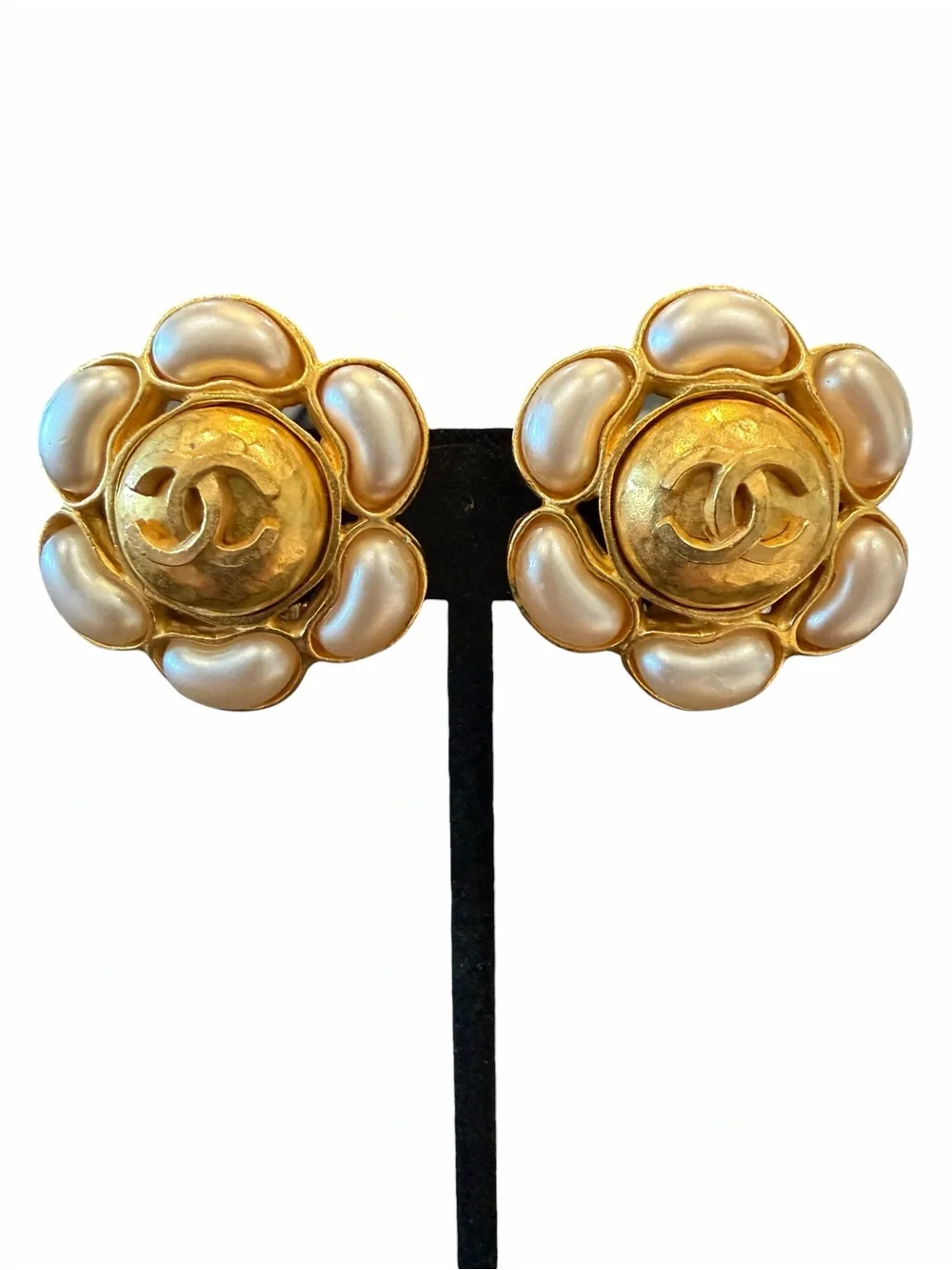 CHANEL statement clip